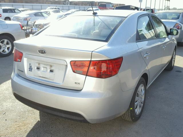 KNAFU4A23B5422644 - 2011 KIA FORTE EX SILVER photo 4