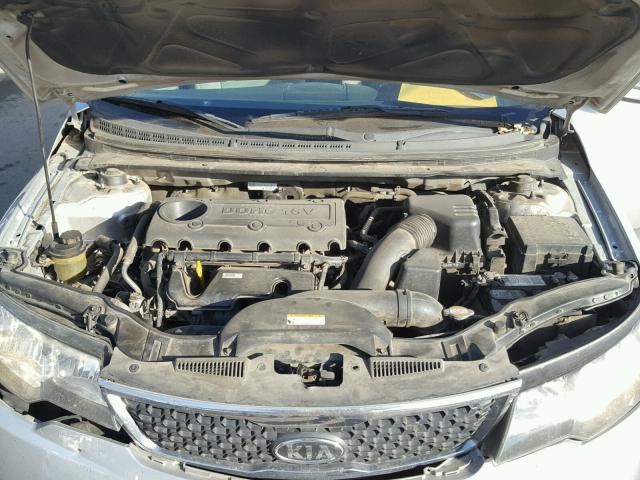 KNAFU4A23B5422644 - 2011 KIA FORTE EX SILVER photo 7