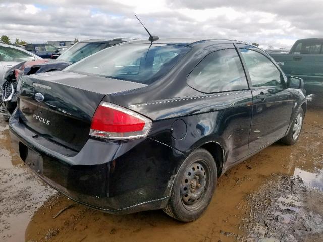 1FAHP32N38W164284 - 2008 FORD FOCUS S/SE BLACK photo 4