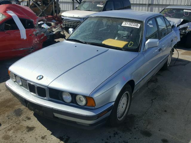 WBAHC1315LBC93469 - 1990 BMW 525 I BLUE photo 2