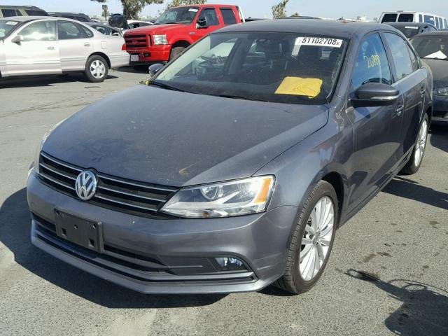 3VWL17AJ6GM226803 - 2016 VOLKSWAGEN JETTA SEL CHARCOAL photo 2