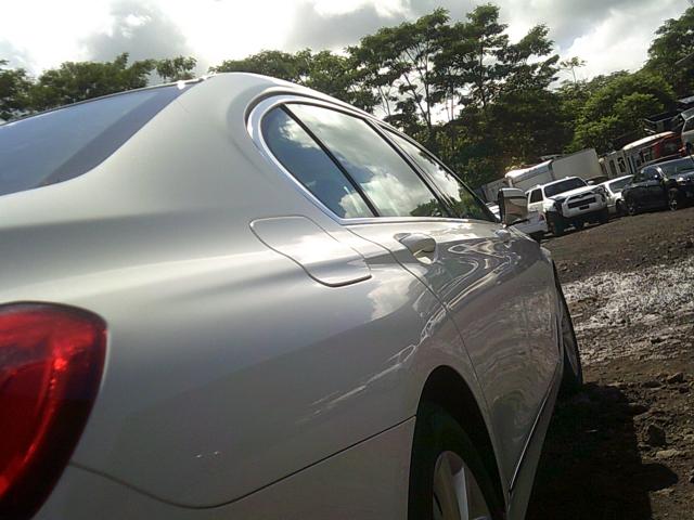 WBA7E2C58JG742428 - 2018 BMW 740 I WHITE photo 4