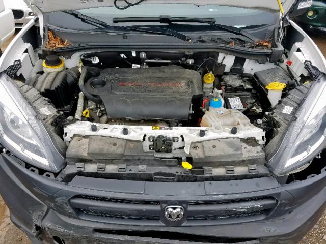 ZFBERFAB4H6E24276 - 2017 RAM PROMASTER 白色 照片 7