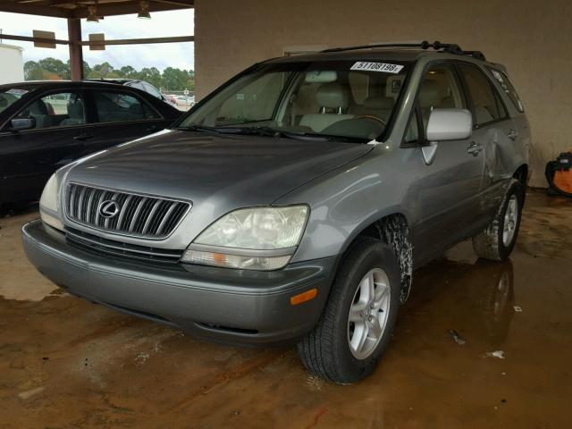 JTJHF10UX20245124 - 2002 LEXUS RX 300 GRAY photo 2