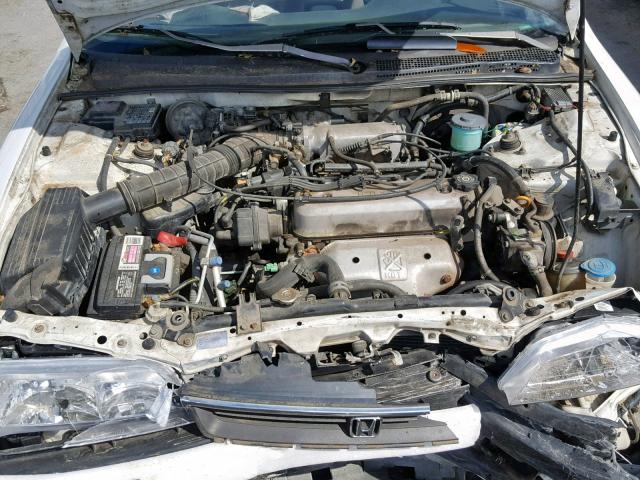 1HGCD7236TA003289 - 1996 HONDA ACCORD LX WHITE photo 7