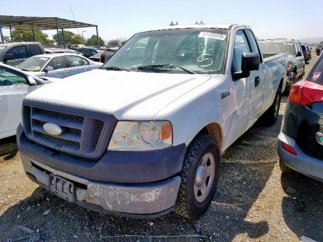 1FTRF12266NA74075 - 2006 FORD F150 WHITE photo 2