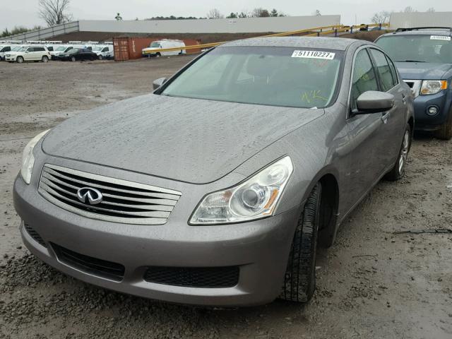 JNKCV61E19M012156 - 2009 INFINITI G37 BASE GRAY photo 2