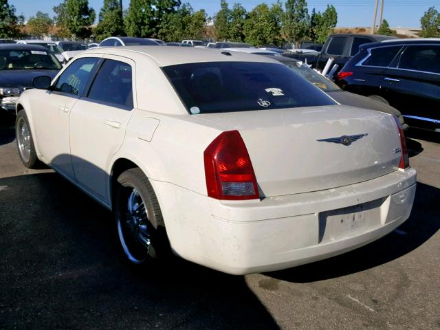 2C3KA43R67H691052 - 2007 CHRYSLER 300 WHITE photo 3