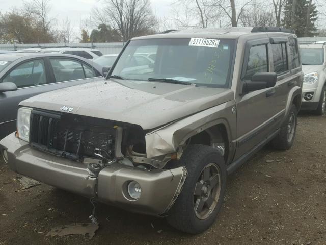 1J8HG48N66C131178 - 2006 JEEP COMMANDER BROWN photo 2