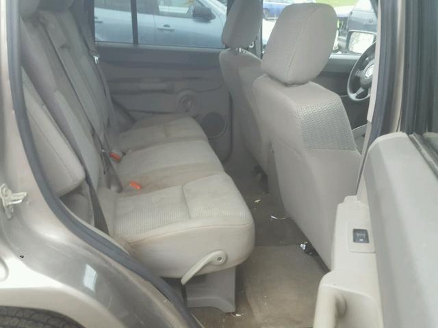 1J8HG48N66C131178 - 2006 JEEP COMMANDER BROWN photo 6