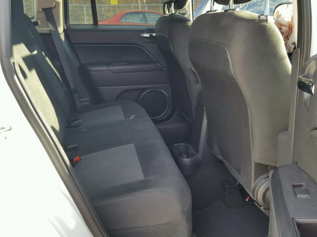 1C4NJCBA2GD611113 - 2016 JEEP COMPASS SP 白色 照片 6