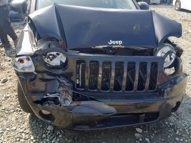 1J8FF47W57D256477 - 2007 JEEP COMPASS BLACK photo 7