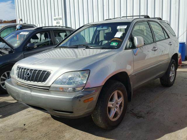 JTJHF10U220239737 - 2002 LEXUS RX 300 SILVER photo 2