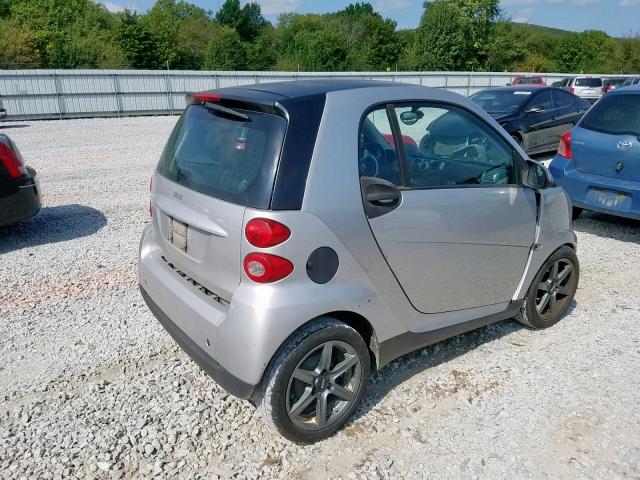 WMEEJ31X18K135960 - 2008 SMART FORTWO SILVER photo 4