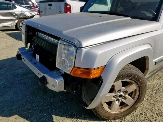 1J8HH48P57C635883 - 2007 JEEP COMMANDER SILVER photo 9