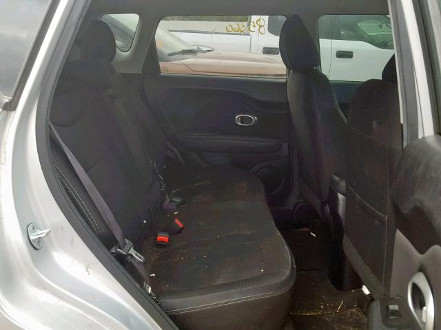 KNDJN2A21E7723646 - 2014 KIA SOUL SILVER photo 6