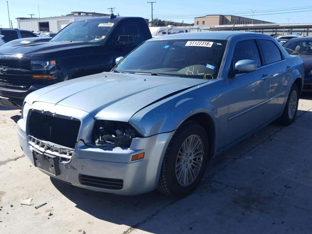 2C3LA43R78H283228 - 2008 CHRYSLER 300 LX BLUE photo 2