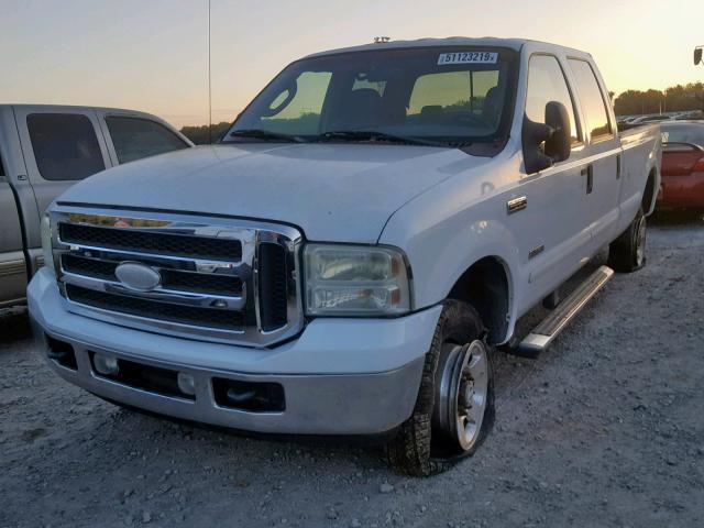 1FTWW31PX6EB44396 - 2006 FORD F350 SRW S YELLOW photo 2