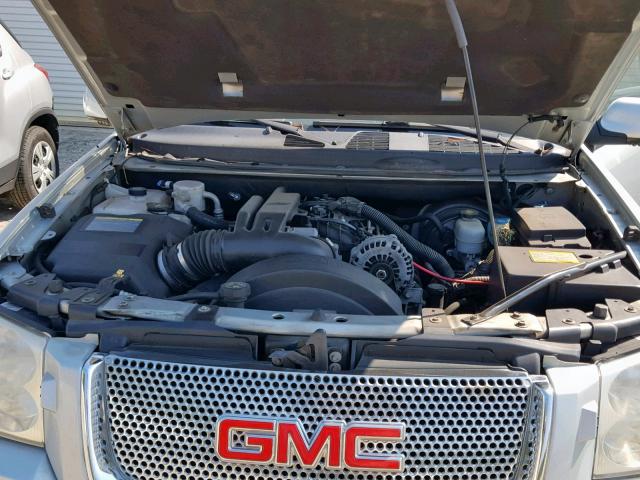 1GKET63M882210381 - 2008 GMC ENVOY DENA SILVER photo 7