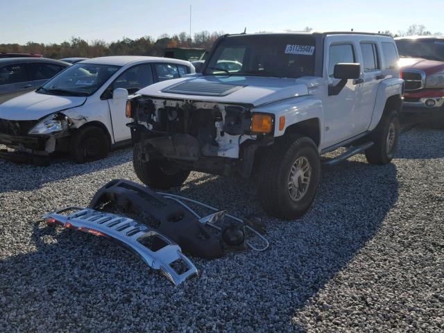 5GTDN136668120140 - 2006 HUMMER H3 WHITE photo 2