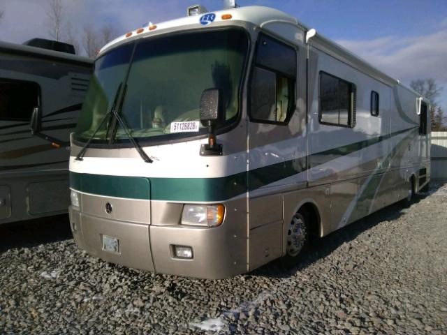 1RF120615X2005460 - 1999 ROADMASTER RAIL DYANASTER WHITE photo 2