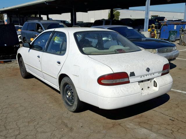 1N4BU31D7TC116935 - 1996 NISSAN ALTIMA XE WHITE photo 3