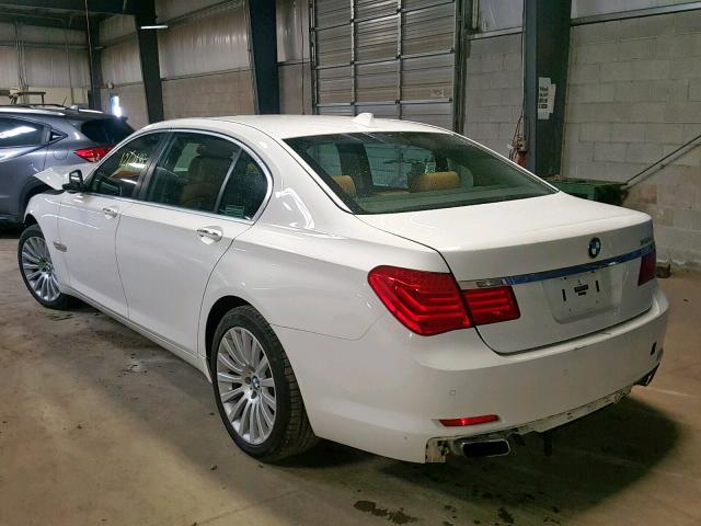 WBAKC8C58CC437119 - 2012 BMW 750 LXI WHITE photo 3