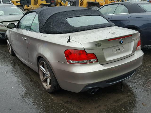 WBAUN93538VK39990 - 2008 BMW 135 I GRAY photo 3