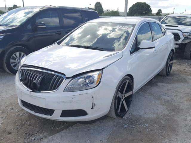 1G4PP5SK2G4105482 - 2016 BUICK VERANO WHITE photo 2