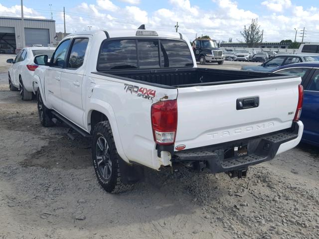 5TFCZ5AN3GX015376 - 2016 TOYOTA TACOMA DOU WHITE photo 3