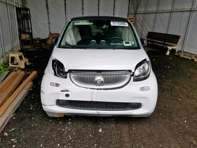 WMEFJ5DA5GK154808 - 2016 SMART FORTWO WHITE photo 9