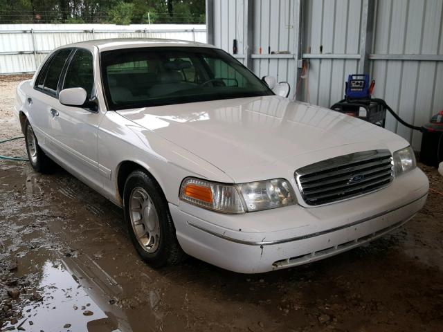 2FAFP74W2WX166548 - 1998 FORD CROWN VICT WHITE photo 1