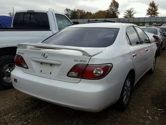 JTHBF30G820018642 - 2002 LEXUS ES 300 WHITE photo 4