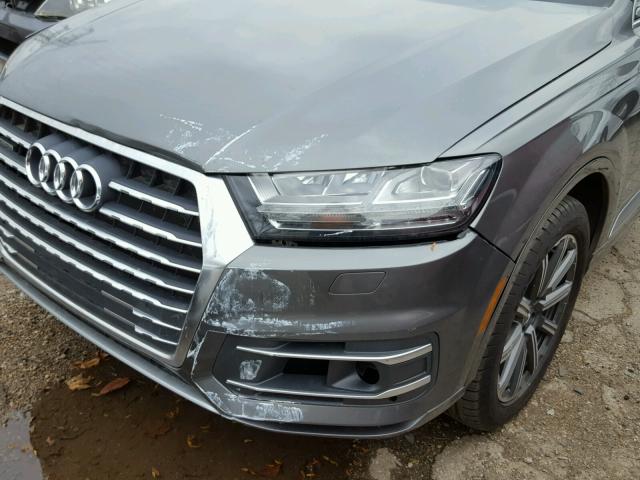 WA1VAAF7XJD005675 - 2018 AUDI Q7 PRESTIG GRAY photo 9