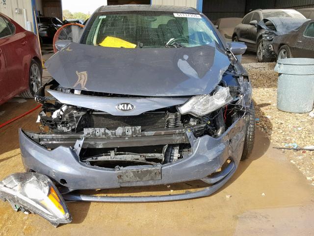 KNAFX4A85E5119512 - 2014 KIA FORTE EX GRAY photo 9