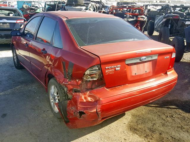 1FAFP34N85W119678 - 2005 FORD FOCUS ZX4 RED photo 3