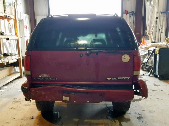 1GNDT13W3SK229057 - 1995 CHEVROLET BLAZER RED photo 10