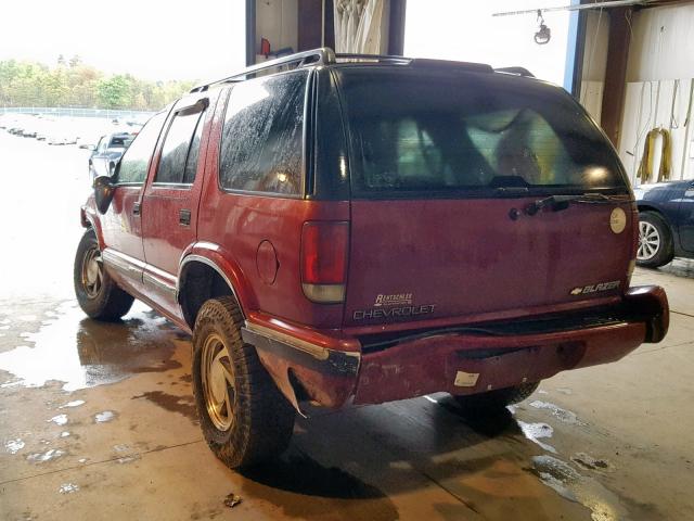 1GNDT13W3SK229057 - 1995 CHEVROLET BLAZER RED photo 3