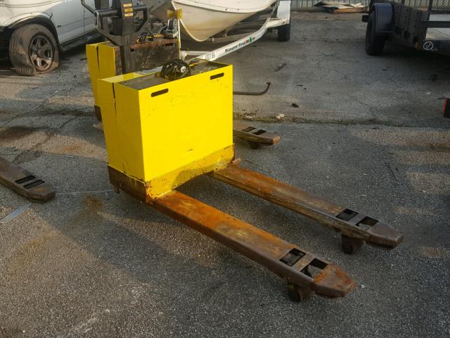 00000000000000261 - 1998 YALE PALLETJACK YELLOW photo 3