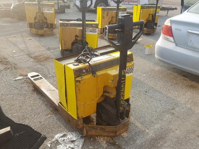 00000000000000126 - 1998 YALE PALLETJACK YELLOW photo 1