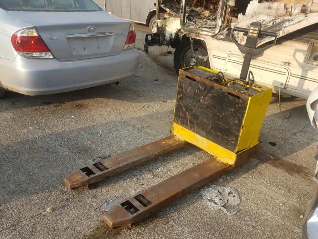 00000000000000126 - 1998 YALE PALLETJACK YELLOW photo 4