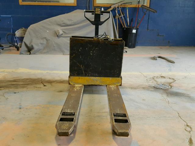 00000000000000126 - 1998 YALE PALLETJACK YELLOW photo 6