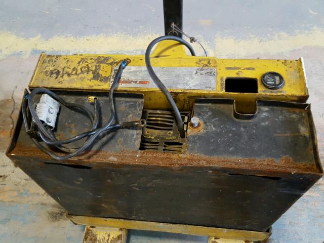 00000000000000126 - 1998 YALE PALLETJACK YELLOW photo 9