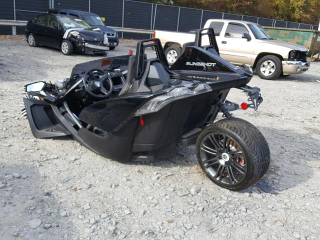57XAASFA6J8128315 - 2018 POLARIS SLINGSHOT BLACK photo 3