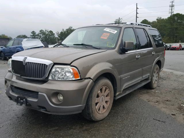 5LMFU27R93LJ29333 - 2003 LINCOLN NAVIGATOR Қоңыр фото 2