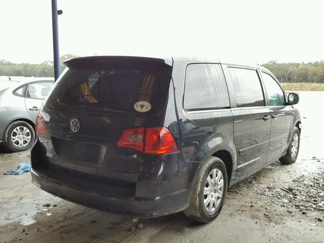 2C4RVAAG7CR250713 - 2012 VOLKSWAGEN ROUTAN S BLACK photo 4