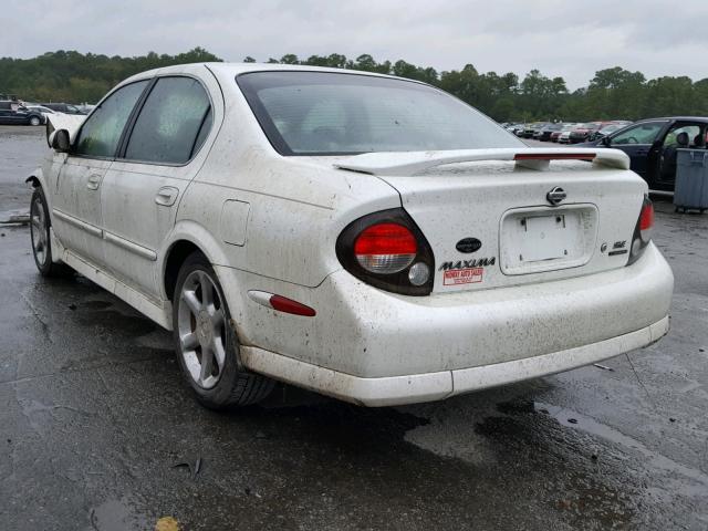 JN1CA31A21T303948 - 2001 NISSAN MAXIMA GXE WHITE photo 3