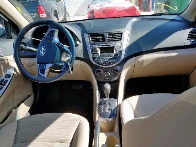 KMHCT4AE2GU083497 - 2016 HYUNDAI ACCENT SE WHITE photo 9