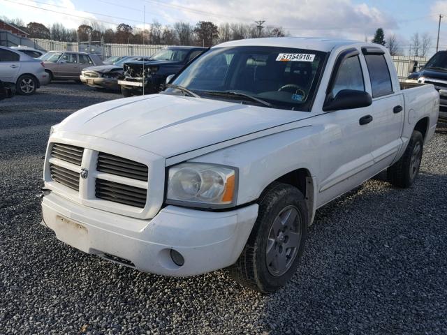 1D7HW48N36S601849 - 2006 DODGE DAKOTA QUA WHITE photo 2