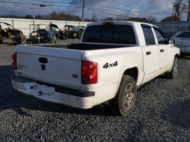 1D7HW48N36S601849 - 2006 DODGE DAKOTA QUA WHITE photo 4